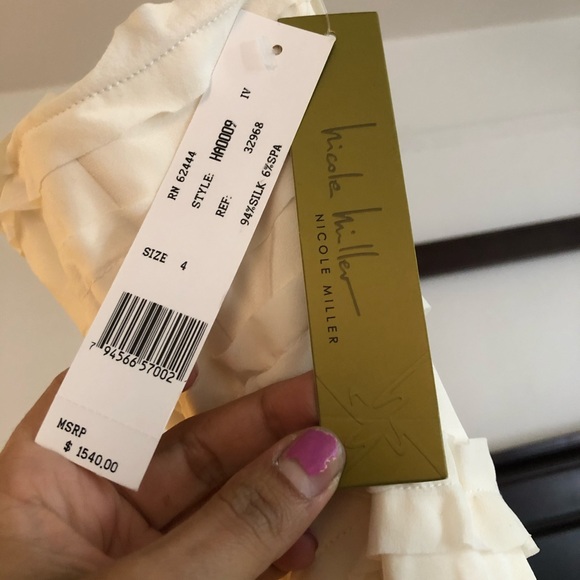 Wedding dress - Picture 3 of 4